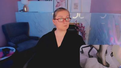AlexandraKind live cam on Cam4