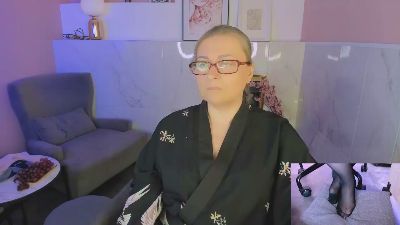 AlexandraKind live cam on Cam4