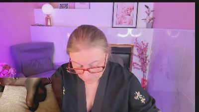 AlexandraKind live cam on Cam4