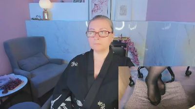 AlexandraKind live cam on Cam4