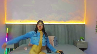 Alexandra_bby live cam on Cam4