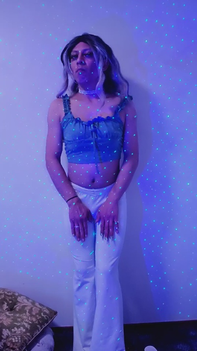 Alexayoungn live cam on Cam4