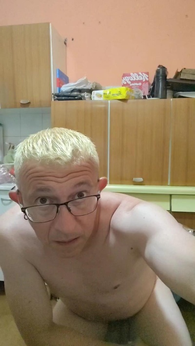 Alexcam77 live cam on Cam4
