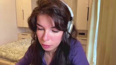 AlexiaBulick live cam on Cam4
