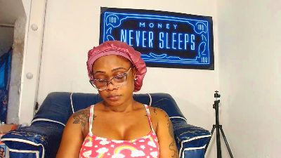 Alexia_Bonett9 live cam on Cam4