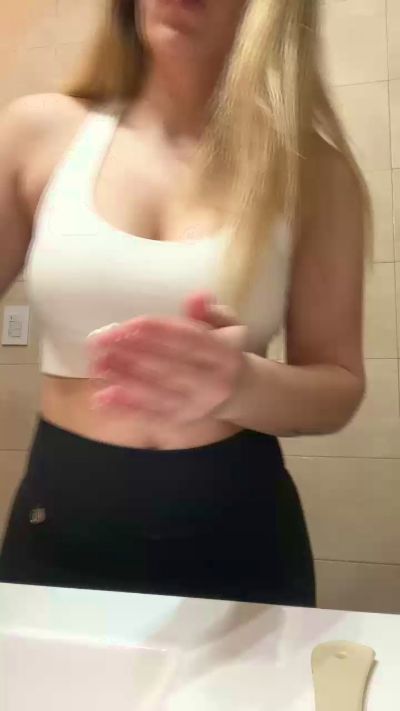 Alexiatlg1 live cam on Cam4