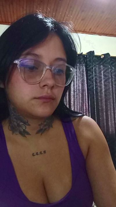 Alexis_benz live cam on Cam4