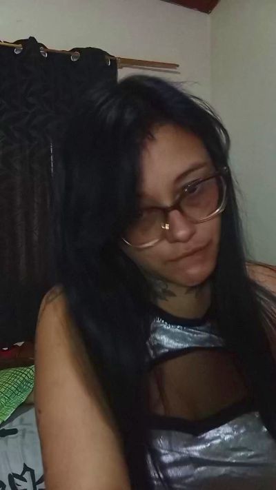 Alexis_benz live cam on Cam4