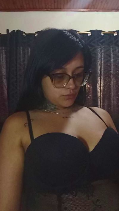 Alexis_benz live cam on Cam4