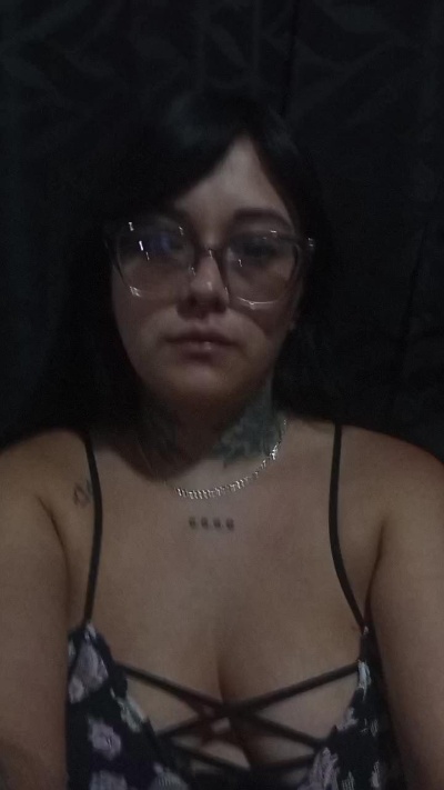 Alexis_benz live cam on Cam4