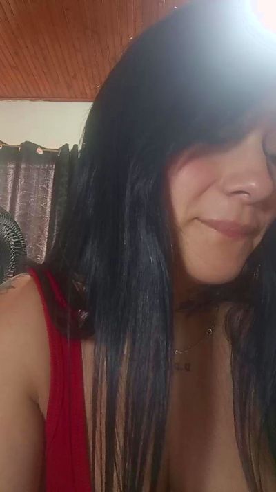 Alexis_benz live cam on Cam4