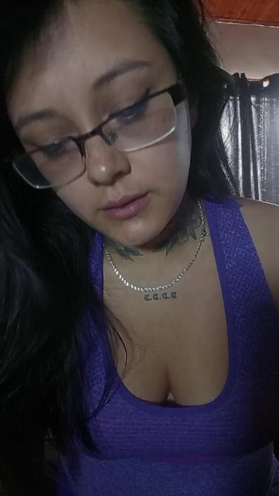 Alexis_benz live cam on Cam4