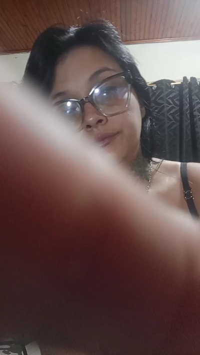 Alexis_benz live cam on Cam4
