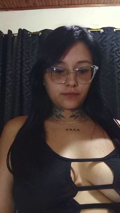 Alexis_benz live cam on Cam4