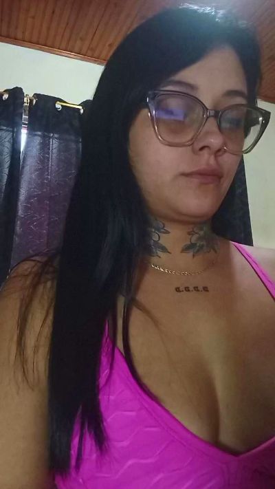 Alexis_benz live cam on Cam4