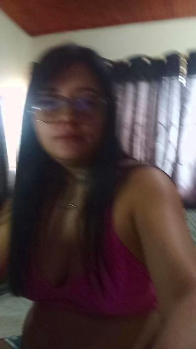 Alexis_benz live cam on Cam4