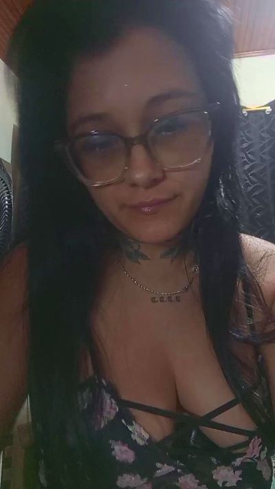 Alexis_benz live cam on Cam4