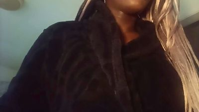 Alexismerton live cam on Cam4