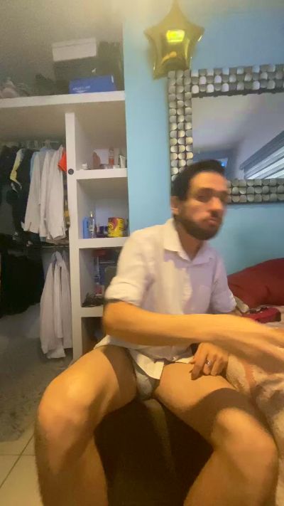 Alexitho35 live cam on Cam4