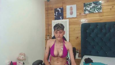 Alexxa_Horny live cam on Cam4