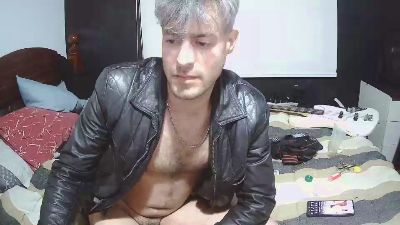 AlfaOrgasmatron live cam on Cam4