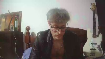 AlfaOrgasmatron live cam on Cam4