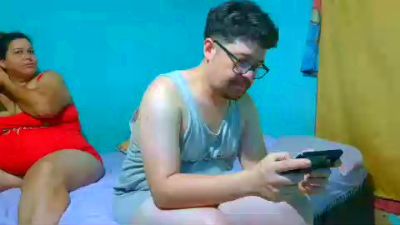 Alfonso1996 live cam on Cam4