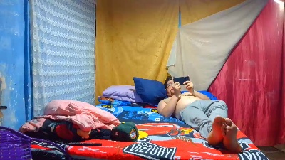 Alfonso1996 live cam on Cam4