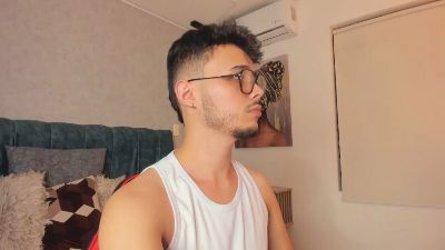 Alhan_Twink live cam on Cam4