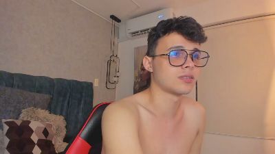 Alhan_Twink live cam on Cam4