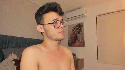 Alhan_Twink live cam on Cam4