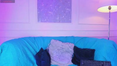 AliceMadnes live cam on Cam4