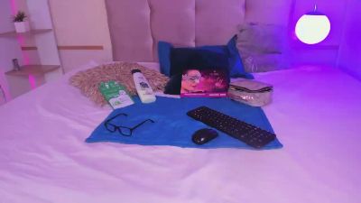 AliceMadnes live cam on Cam4