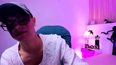 AliceMadnes live cam on Cam4
