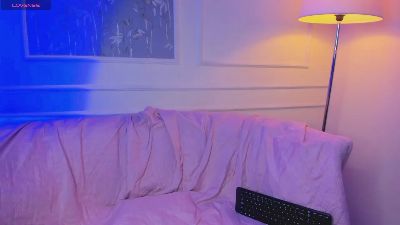 AliceMadnes live cam on Cam4