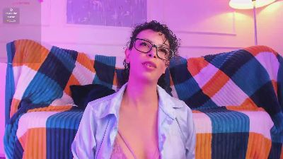 AliceMadnes live cam on Cam4