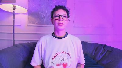 AliceMadnes live cam on Cam4