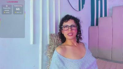 AliceMadnes live cam on Cam4