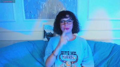 AliceMadnes live cam on Cam4