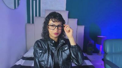 AliceMadnes live cam on Cam4