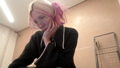 AliceMullahy live cam on Cam4