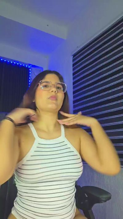 AliceP0 live cam on Cam4