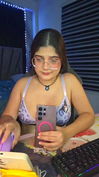 AliceP0 live cam on Cam4