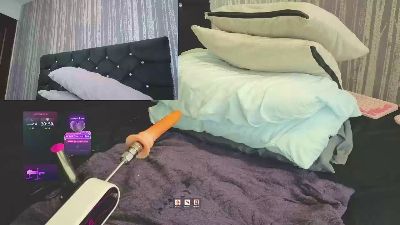 Alicee_Moon live cam on Cam4