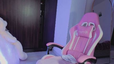 Alicesimpson1 live cam on Cam4