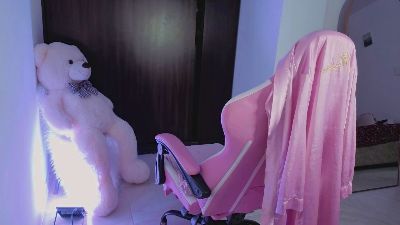 Alicesimpson1 live cam on Cam4