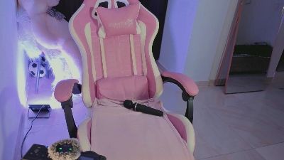 Alicesimpson1 live cam on Cam4