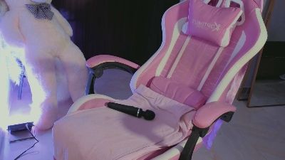 Alicesimpson1 live cam on Cam4