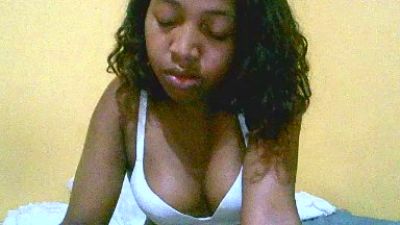 Aliciana_21 live cam on Cam4
