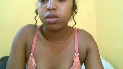 Aliciana_21 live cam on Cam4